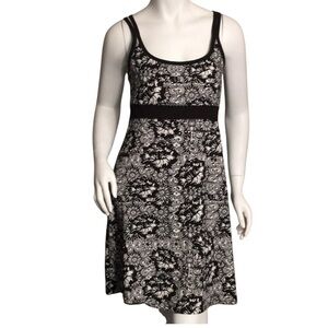 EE2- Women’s  sm- Small Lola athletic Dress